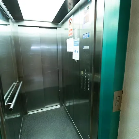 Little Jetty El Pris